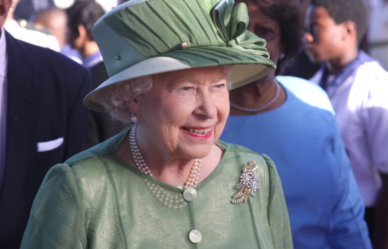 Rainha Elizabeth Ii Morre Aos Anos