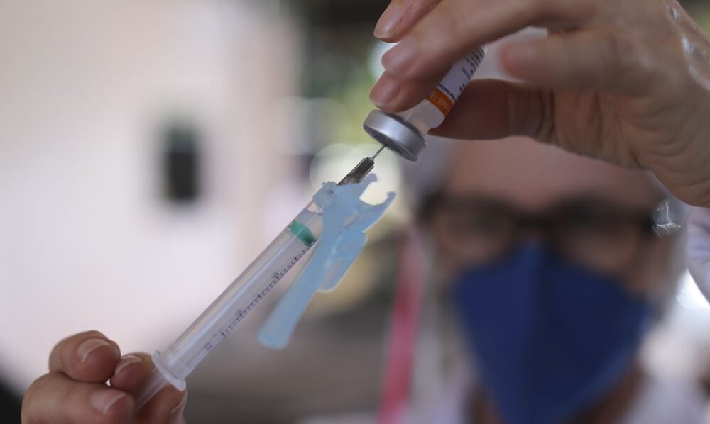 Leia mais sobre o artigo Rondônia vai receber mais 25,7 mil doses de vacina contra a Covid-19